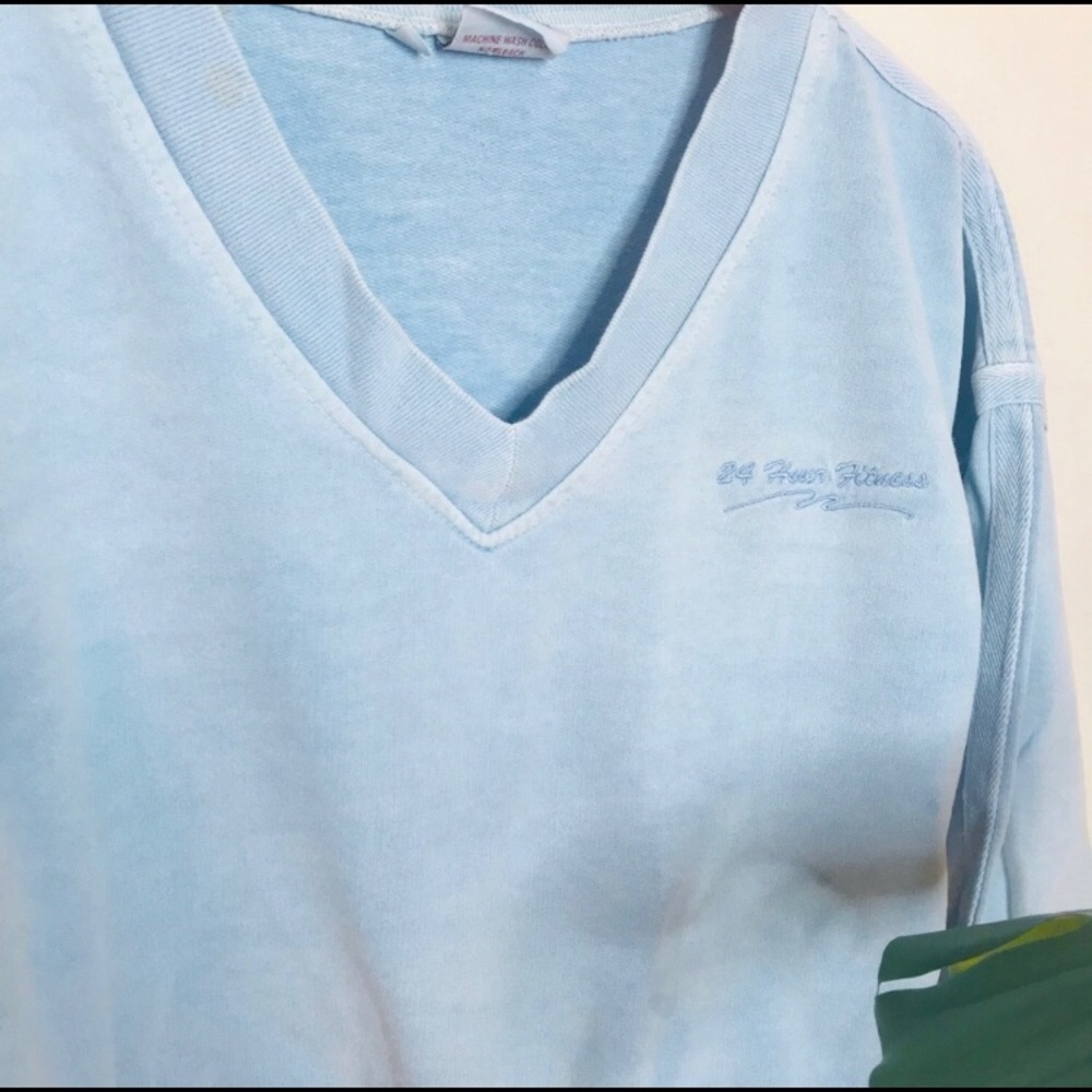 vtg vsco LA Fitness baby blue crop sweatshirt - Picture 6 of 6